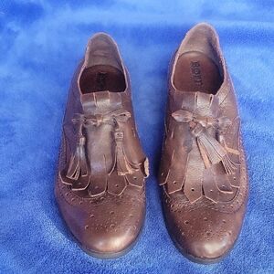 Born Brown Leather Women's Oxford Style Loafers with Tassels